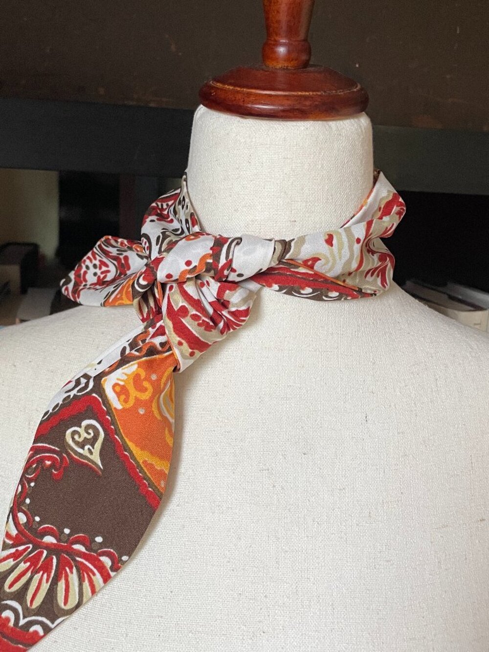 vintage scarf - Picture 3 of 6